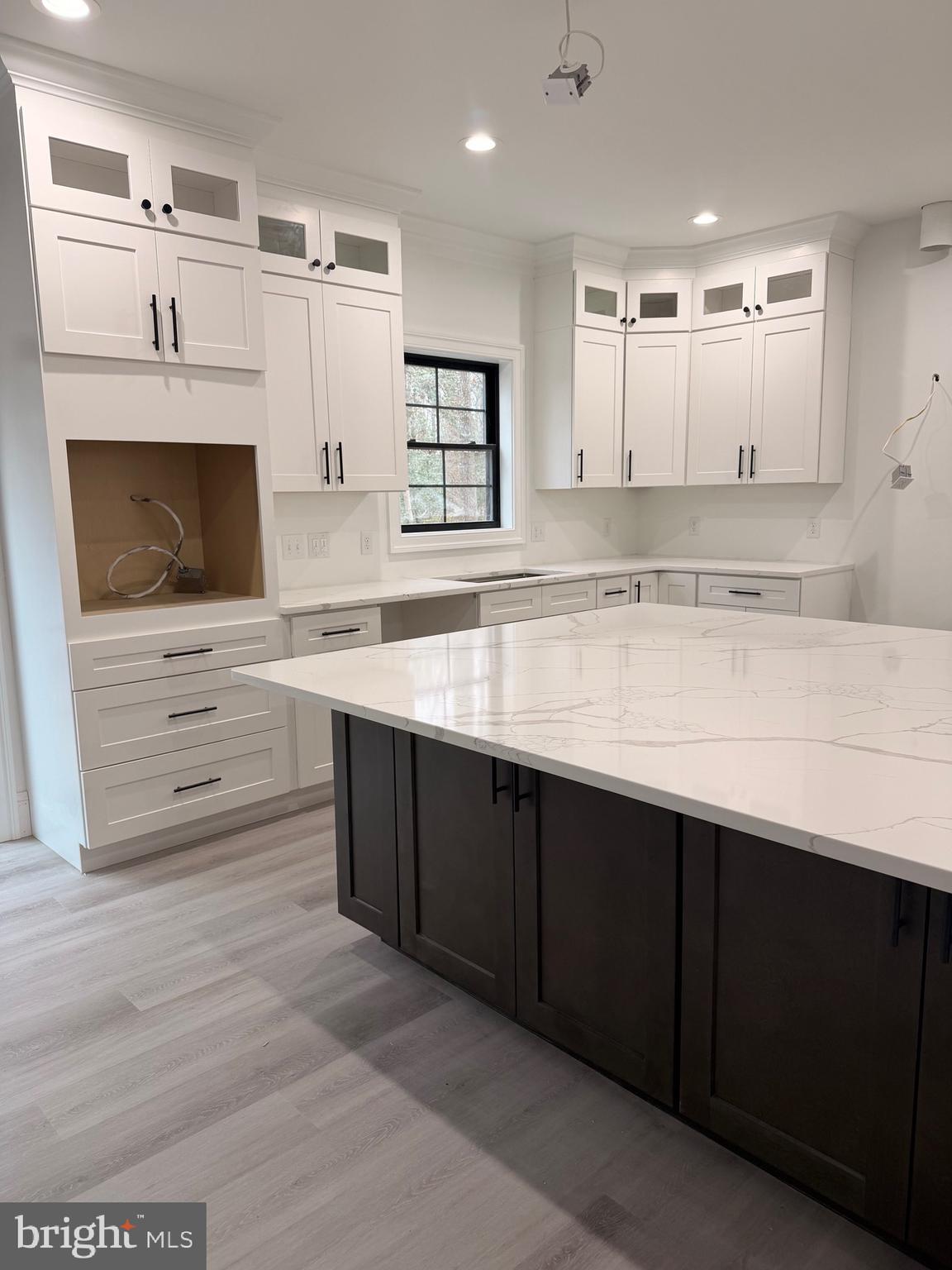 BAY OAKS - Residential