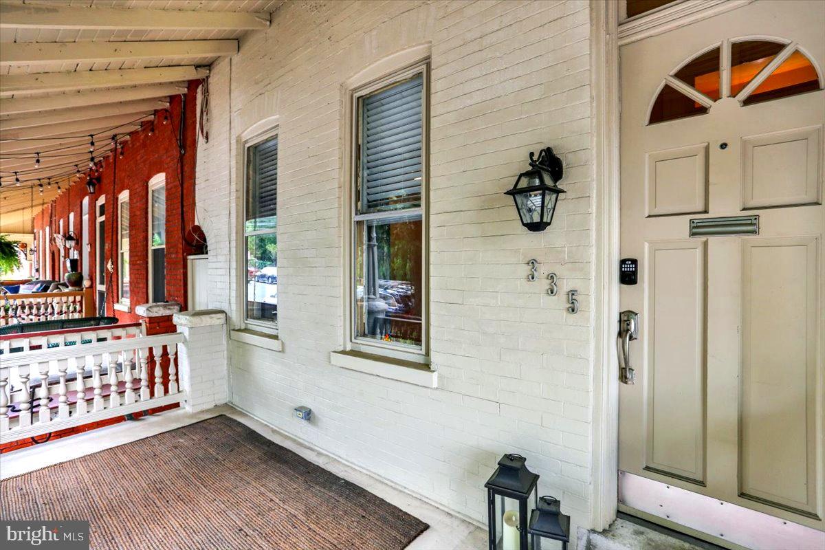 335 W WALNUT STREET