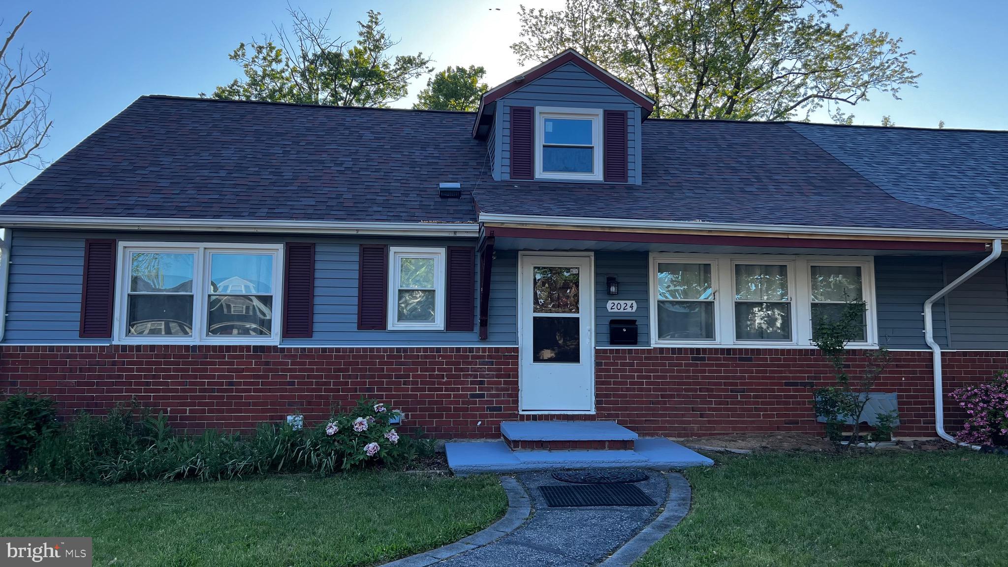 CHADWICK MANOR - Residential