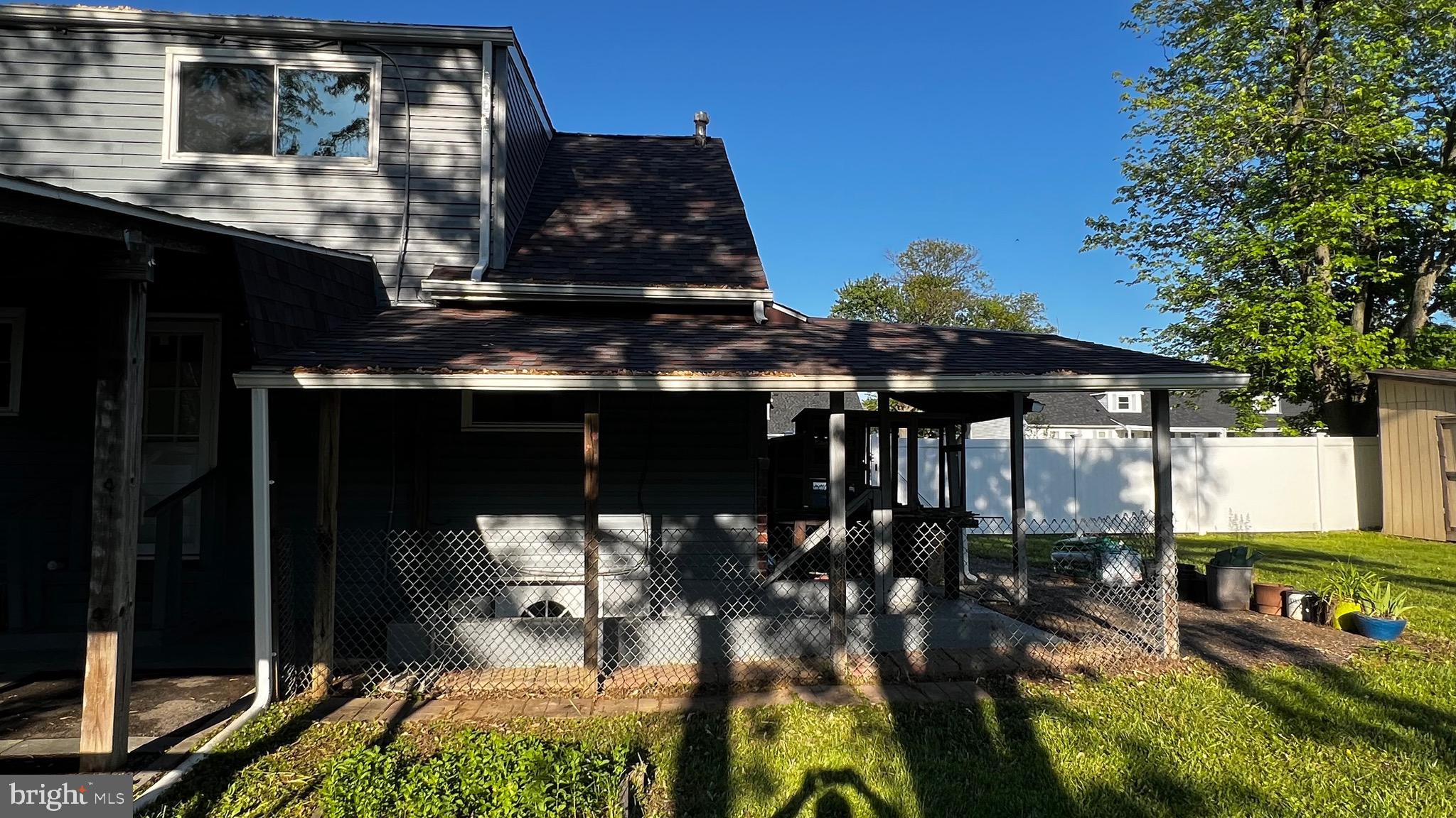 CHADWICK MANOR - Residential