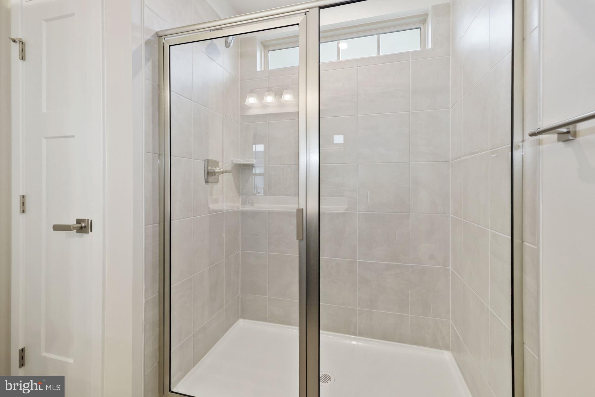 LAKE LINGANORE - Residential Lease