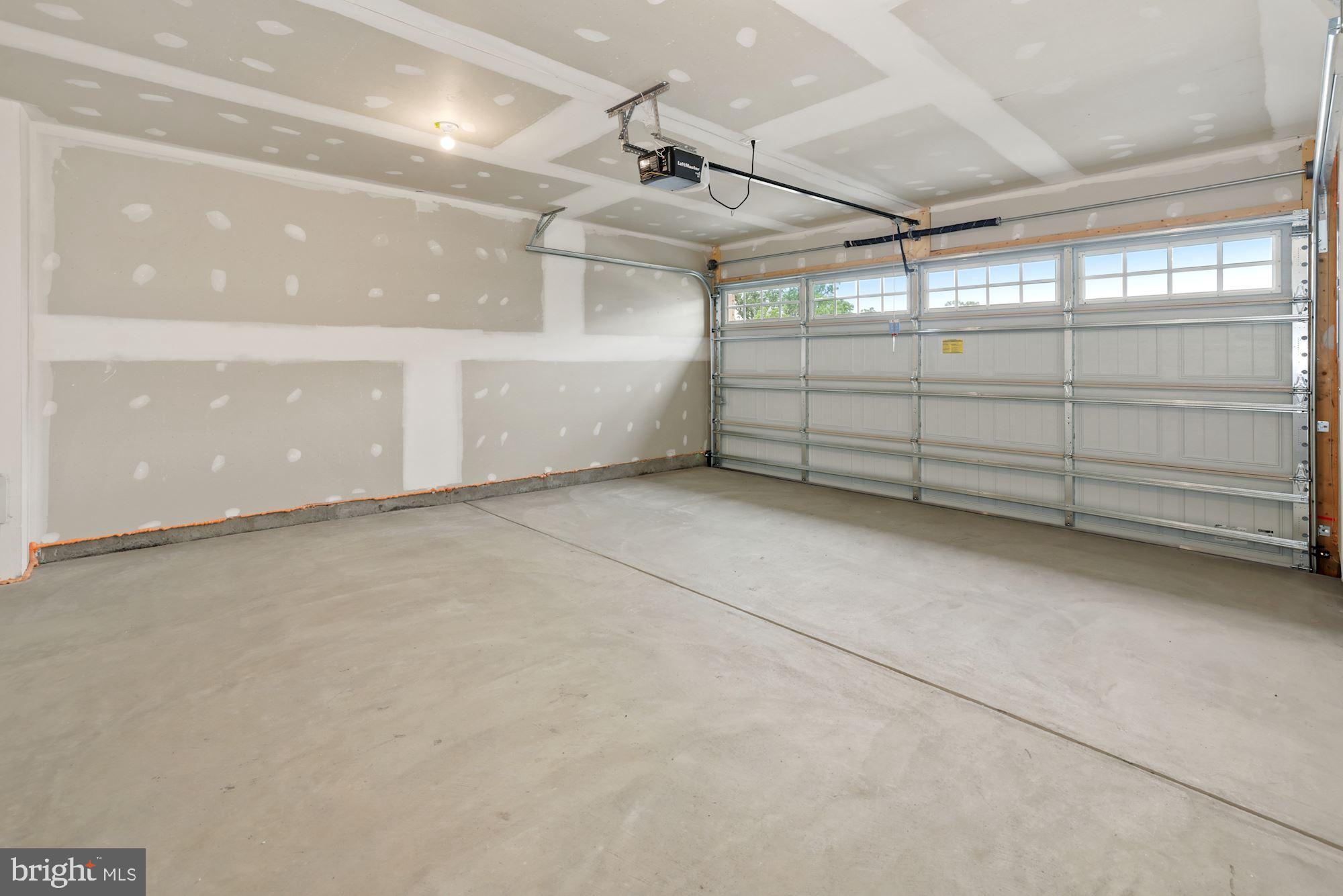 LAKE LINGANORE - Residential Lease