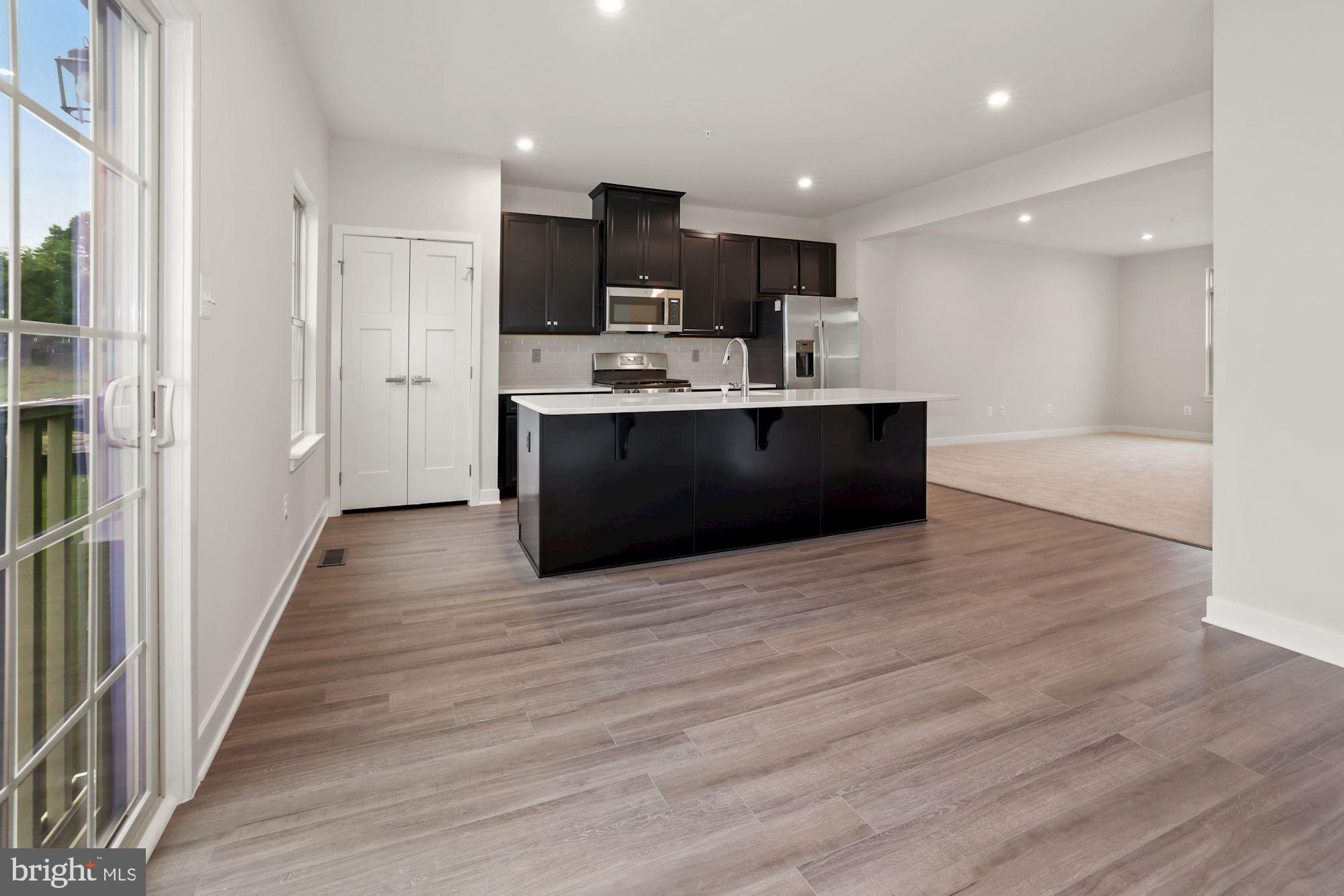 LAKE LINGANORE - Residential Lease