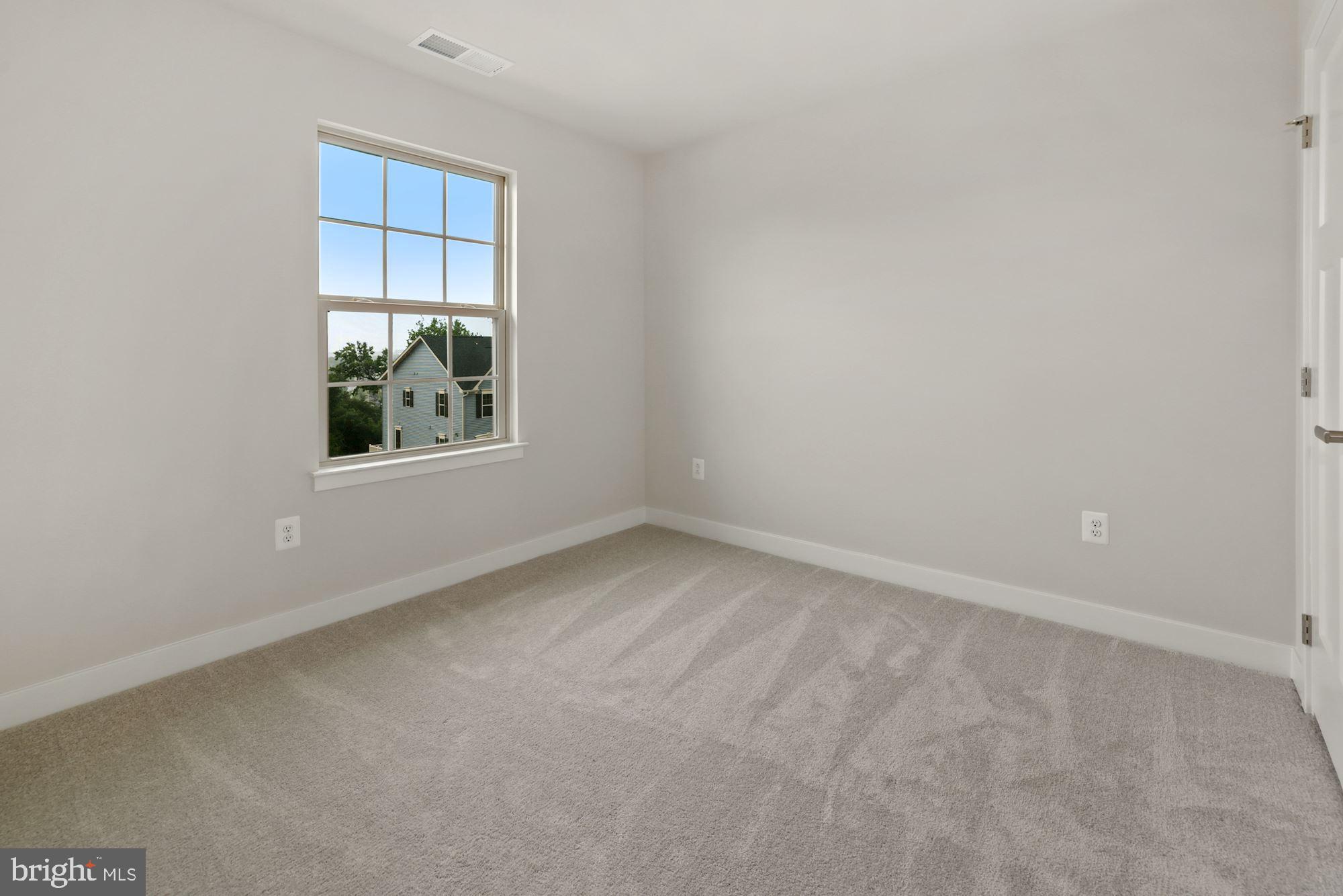 LAKE LINGANORE - Residential Lease