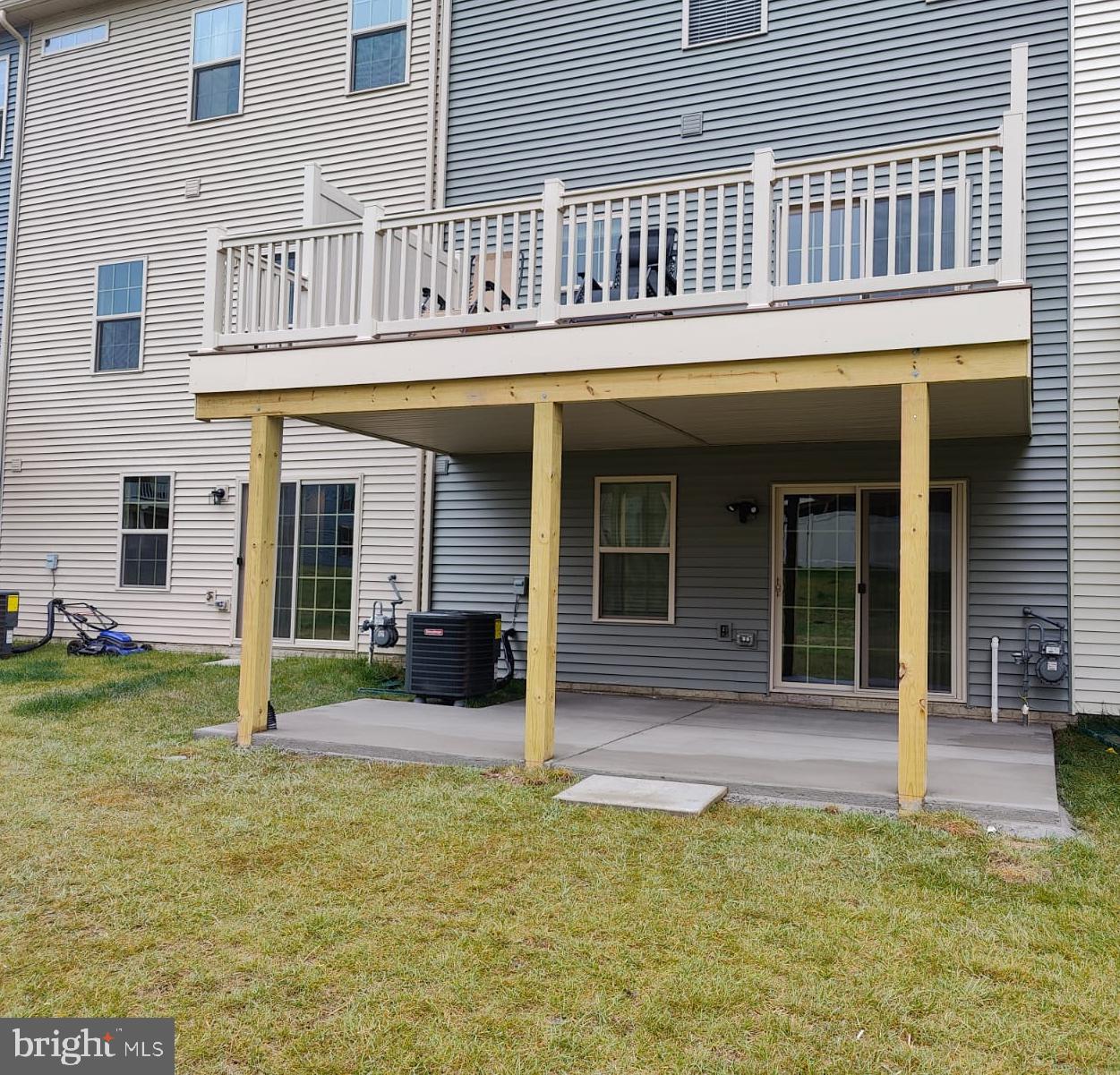 LAKE LINGANORE - Residential Lease