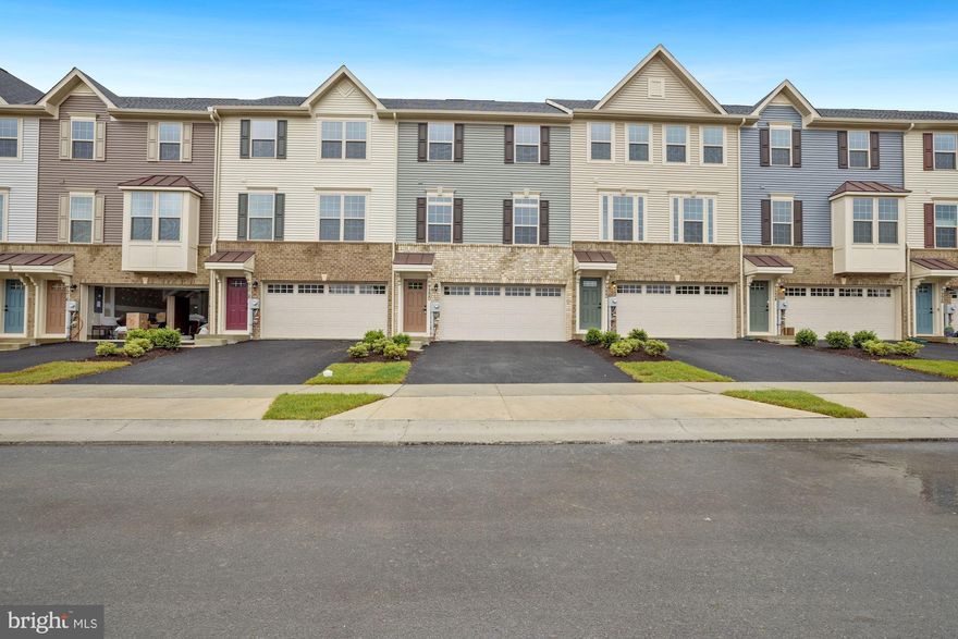 Beautiful relatively new 3Br,2Fb,2Hb, 2 Car Garage relatively new Town Home in Lake Linganore subdivision. The main living level is bright and airy, perfect for entertaining. Expansive Kitchen Island with Steel appliances, upgraded countertops and Deck. Master Bedroom with Tray Ceiling with a huge walk-in closet. A separate ensuite primary Bath features a dual vanity and oversized shower with another linen closet. Finished lower-level recreation room with half bath. Enjoy living the lake lifestyle while walking to the lakes to kayak, fish, hike or jump in the car for a quick trip to lounge at the beach. Within 10 minutes from numerous shopping centers, 7 minutes to major commuting routes. Smoking is not allowed. Pets allowed on case by case.Immediately available to occupy.