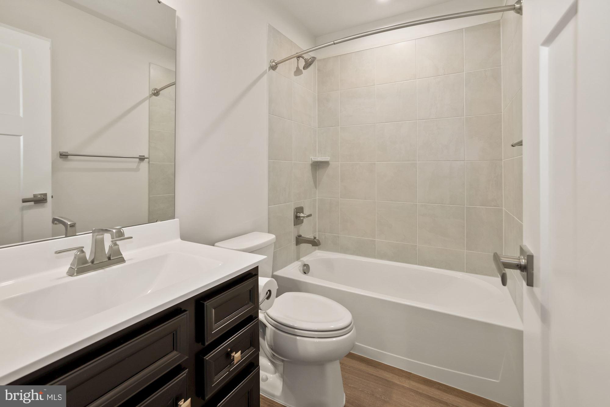 LAKE LINGANORE - Residential Lease