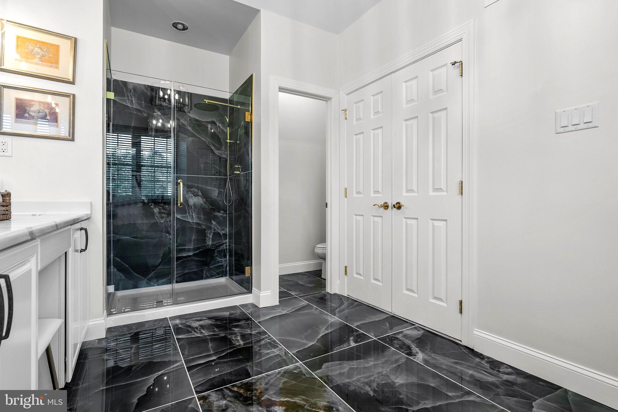 ESTS AT DARK HOLLOW - Residential