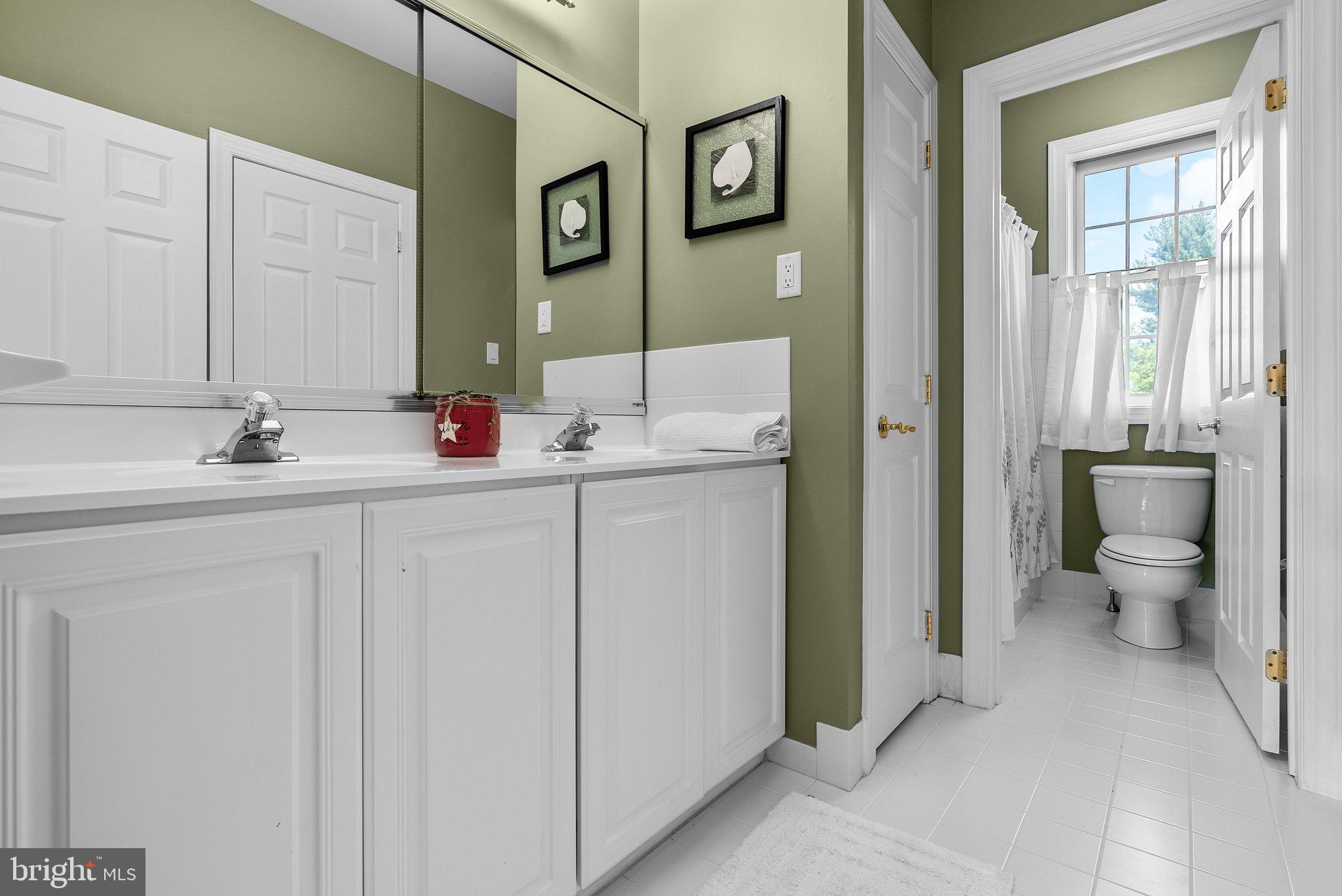 ESTS AT DARK HOLLOW - Residential