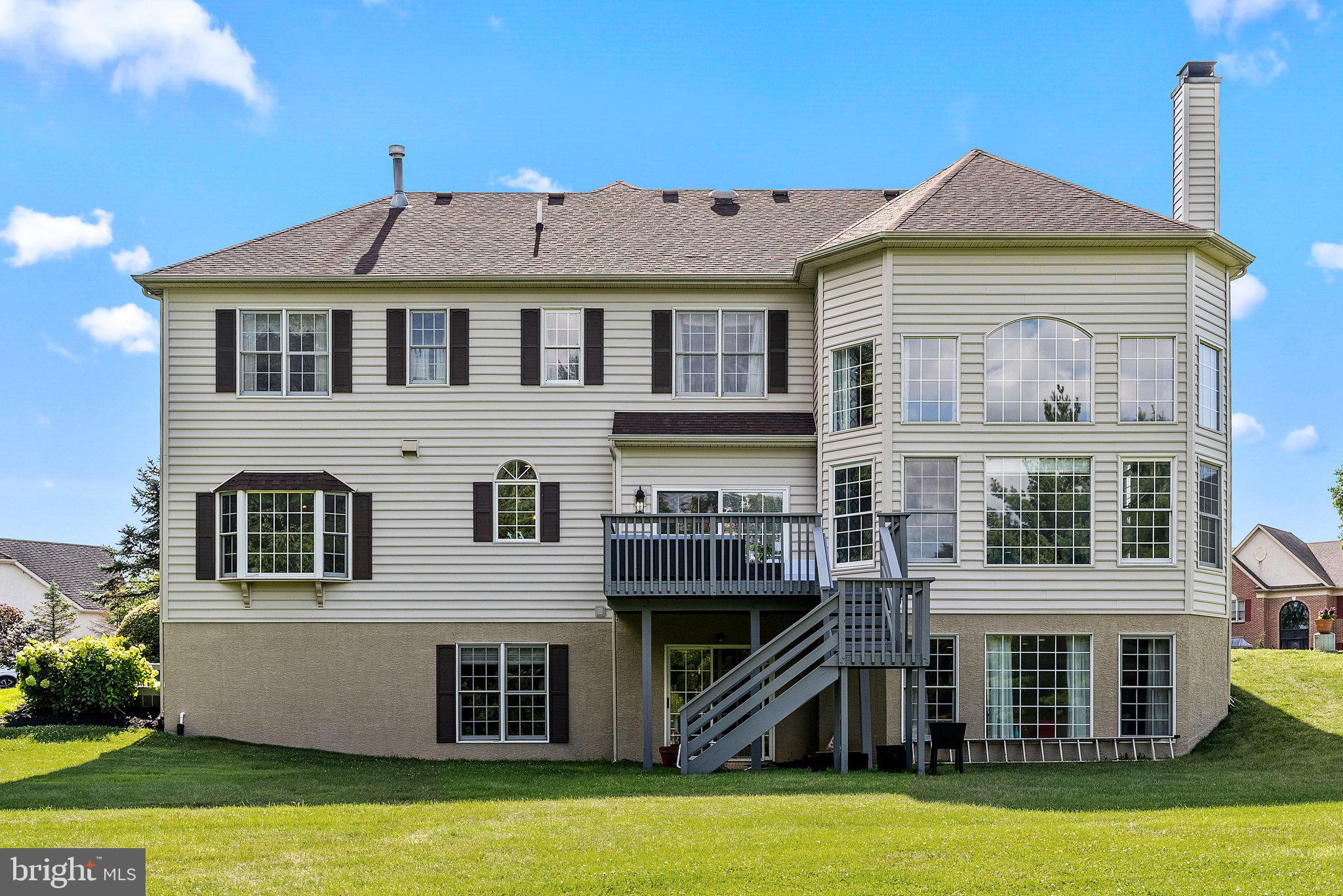 ESTS AT DARK HOLLOW - Residential