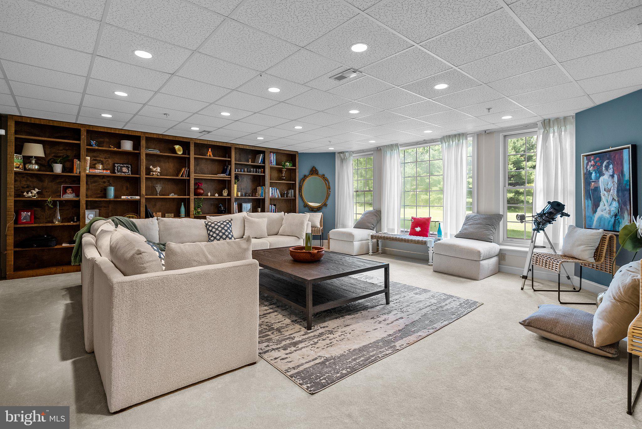 ESTS AT DARK HOLLOW - Residential