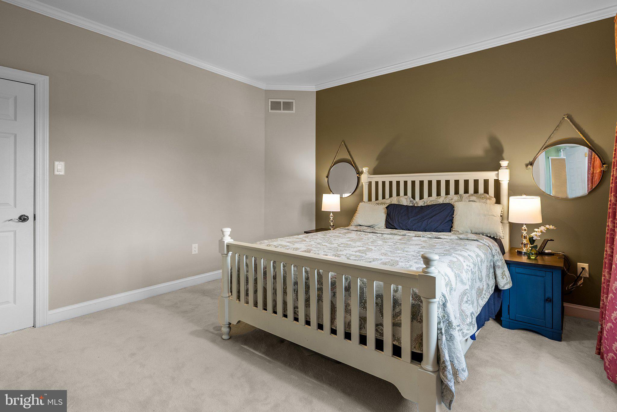 ESTS AT DARK HOLLOW - Residential