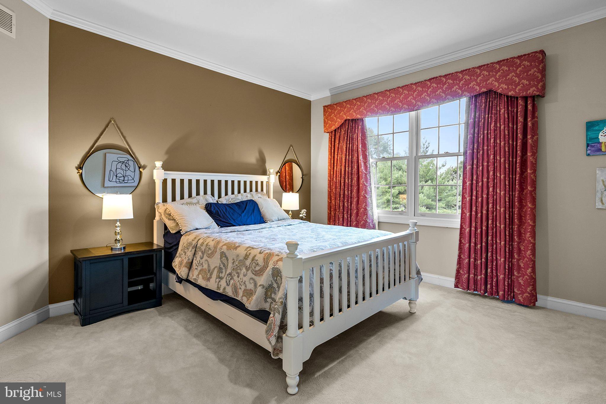 ESTS AT DARK HOLLOW - Residential