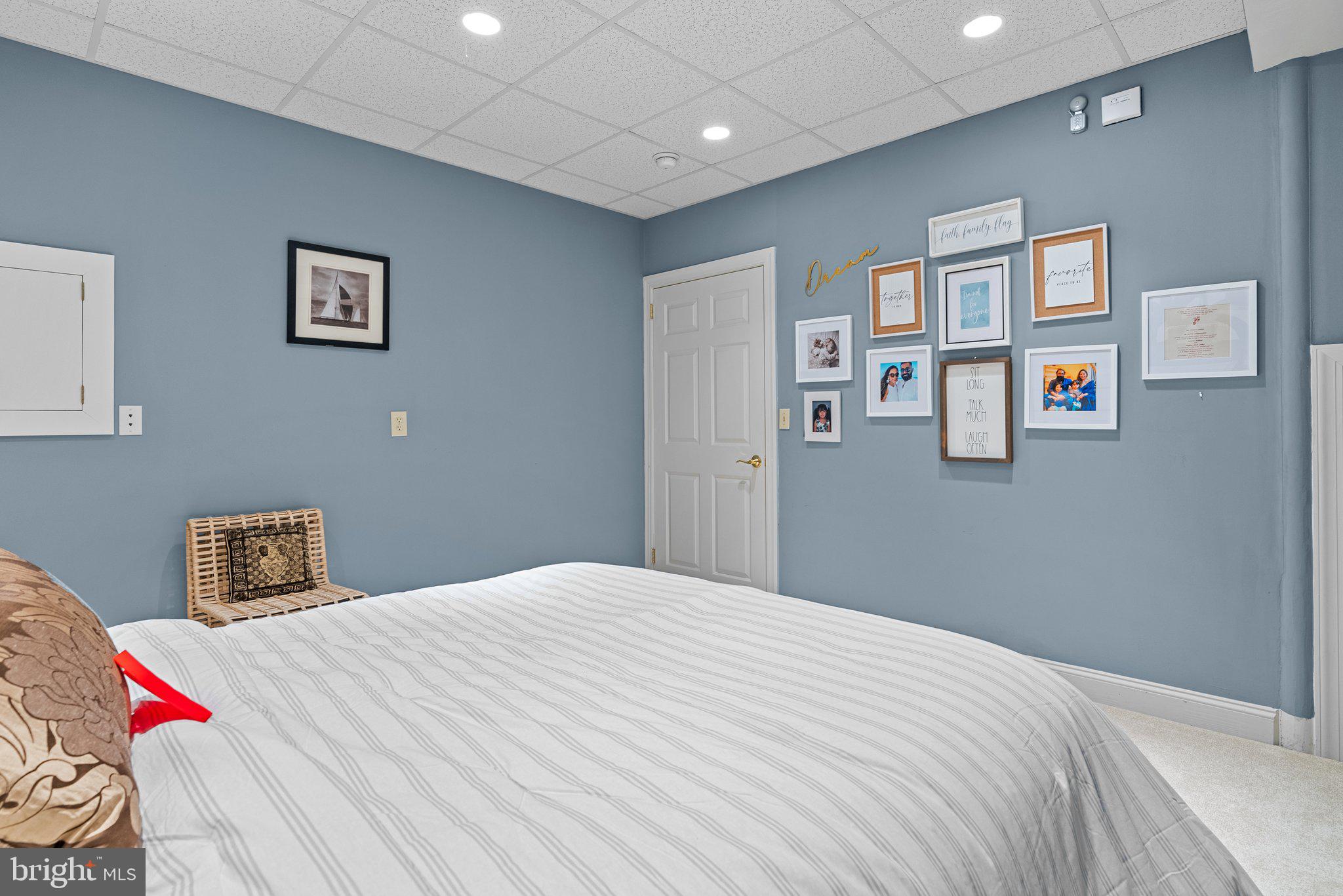 ESTS AT DARK HOLLOW - Residential