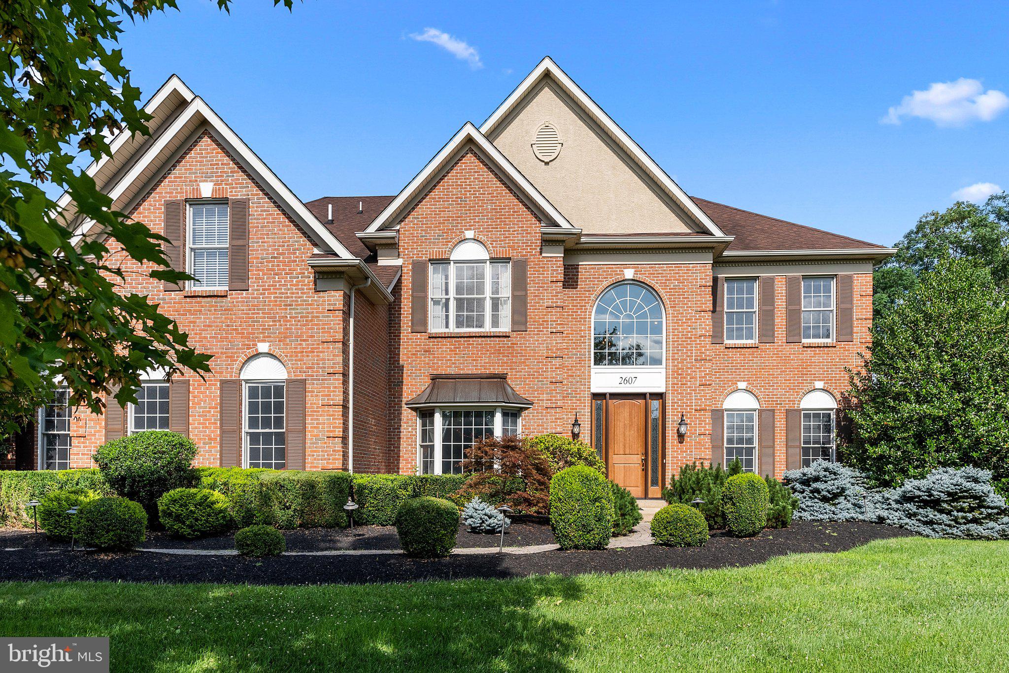 ESTS AT DARK HOLLOW - Residential