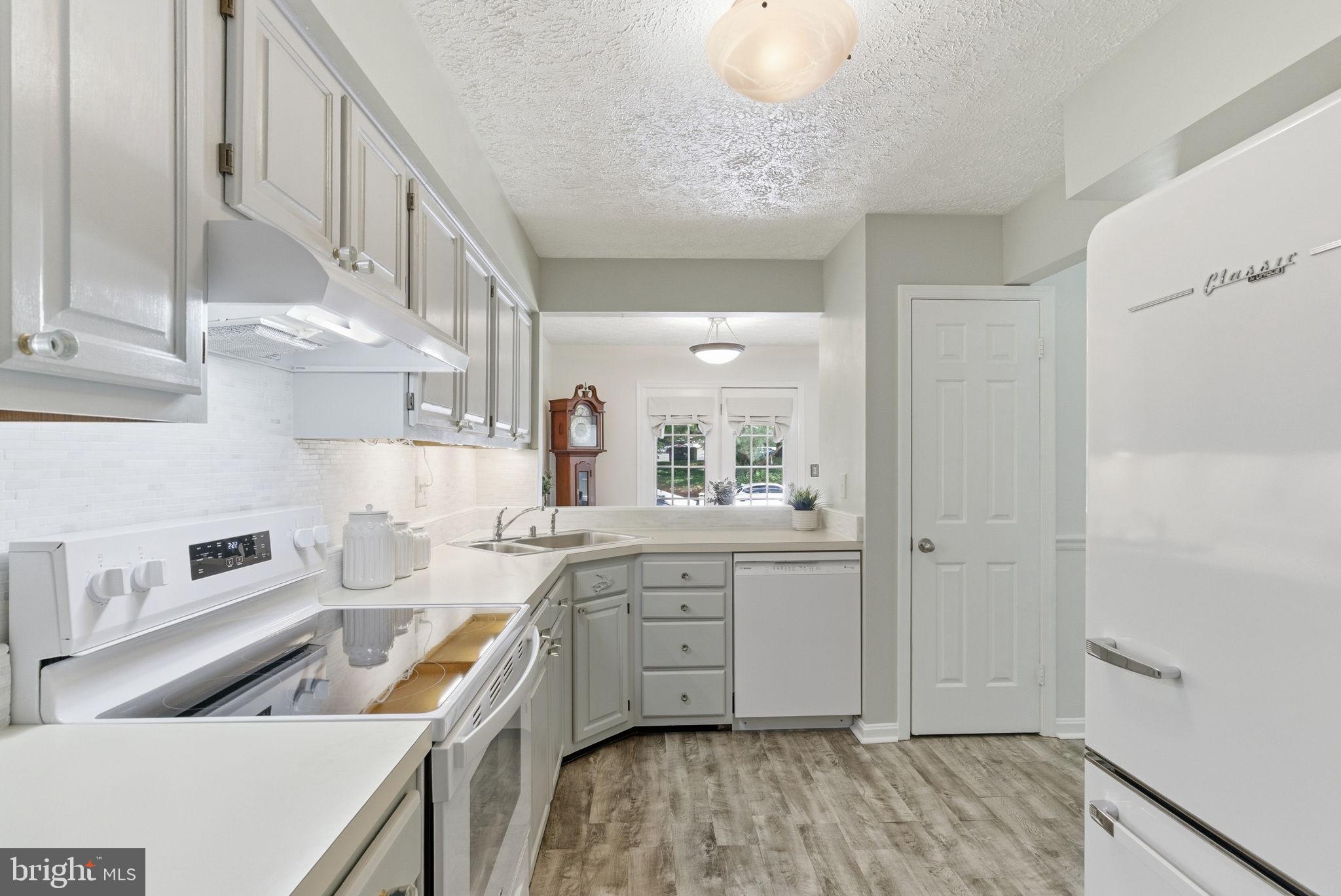 2308 DARBY COURT