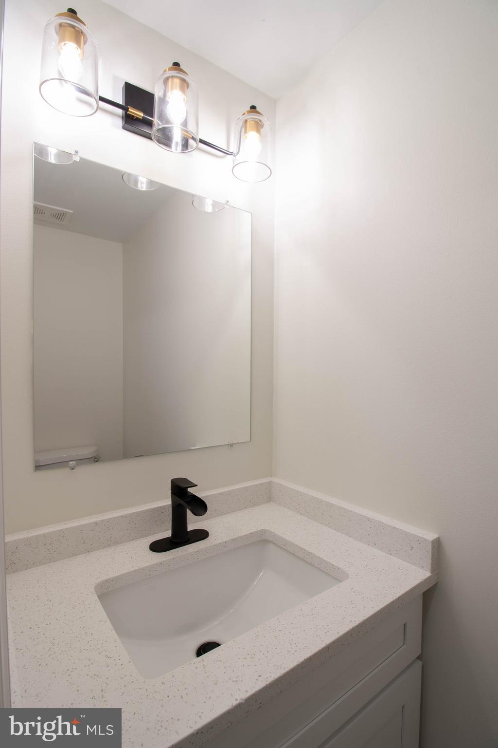 POHICK VILLAGE - Residential Lease