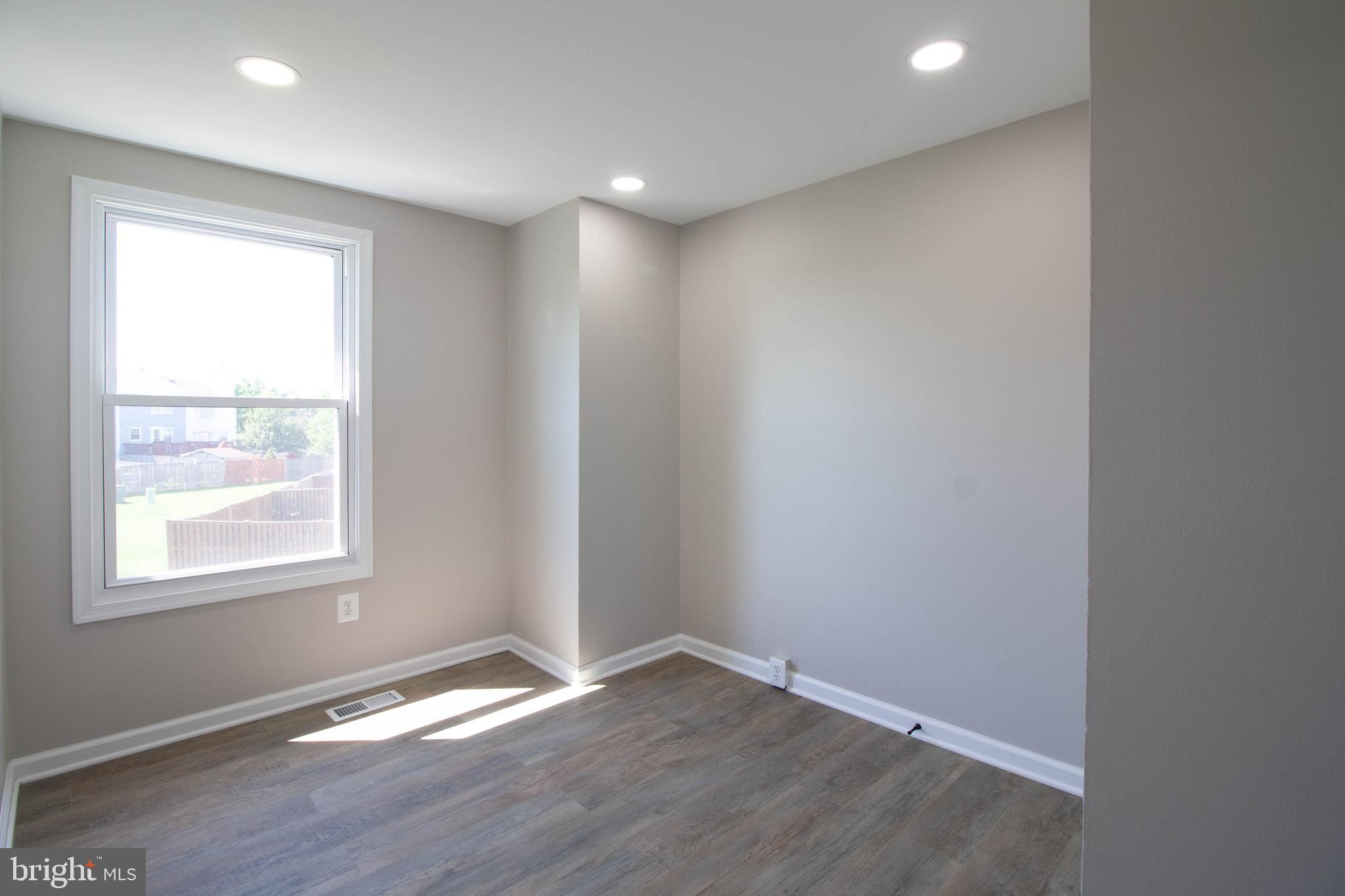 POHICK VILLAGE - Residential Lease