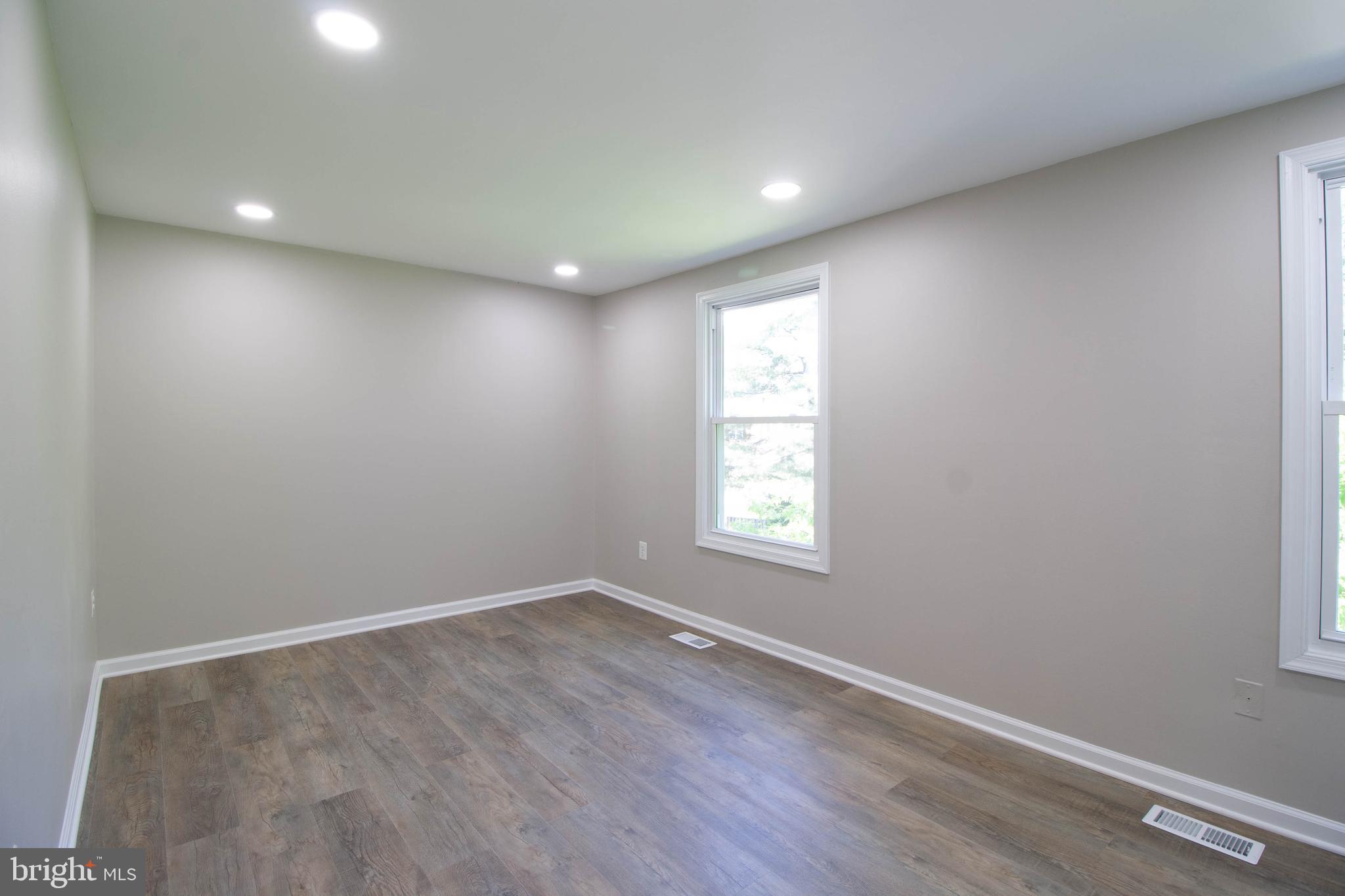 POHICK VILLAGE - Residential Lease