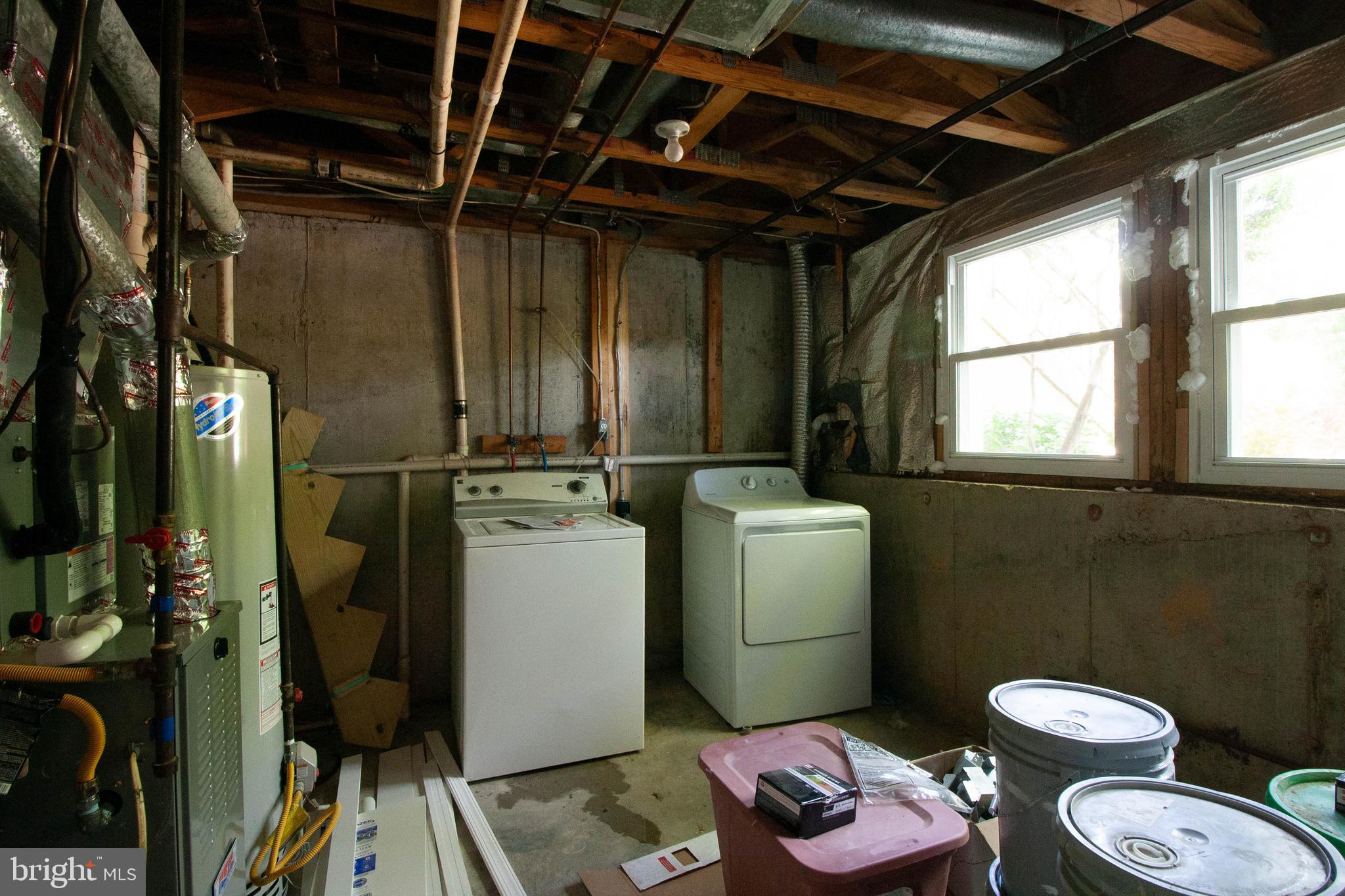 POHICK VILLAGE - Residential Lease