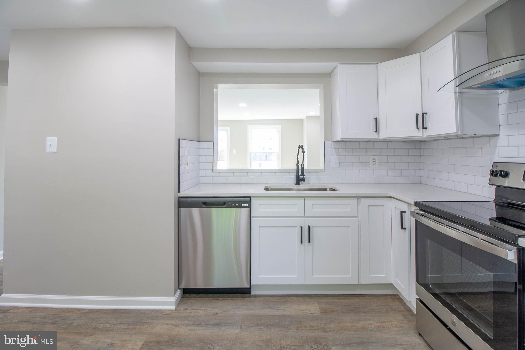 POHICK VILLAGE - Residential Lease