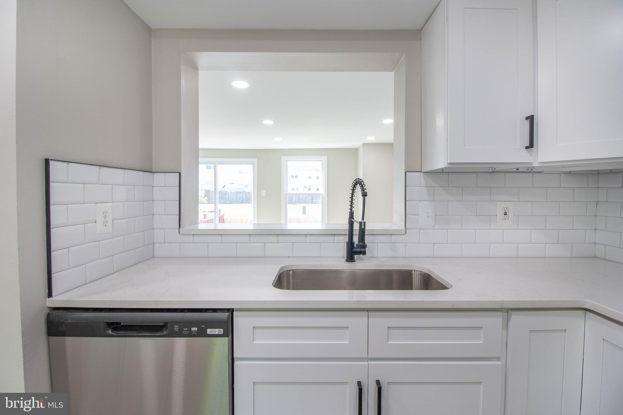 POHICK VILLAGE - Residential Lease