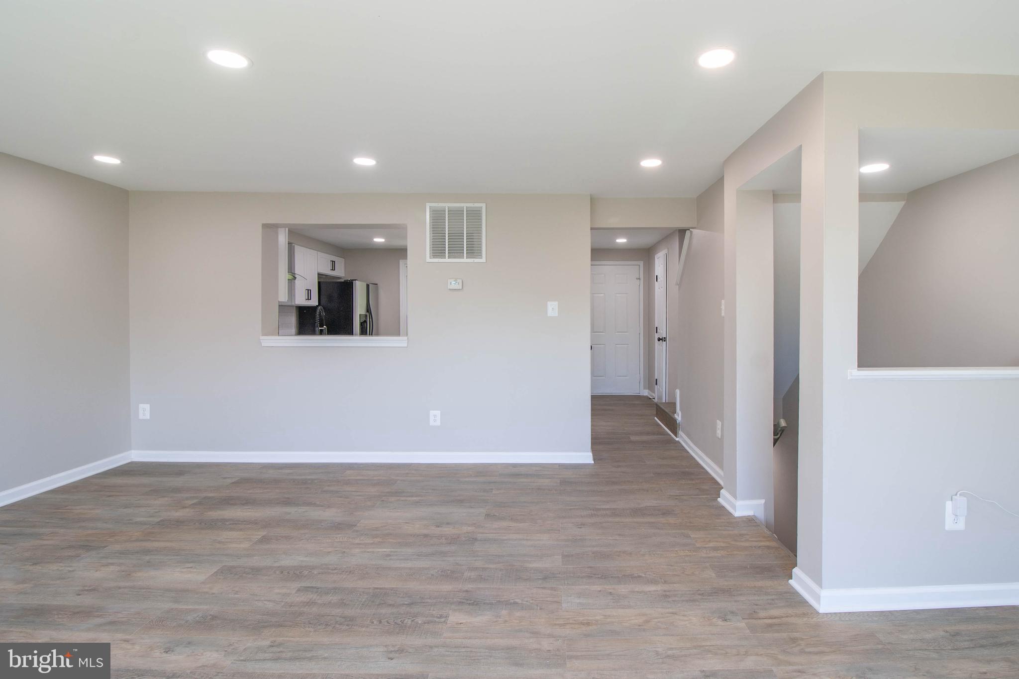 POHICK VILLAGE - Residential Lease