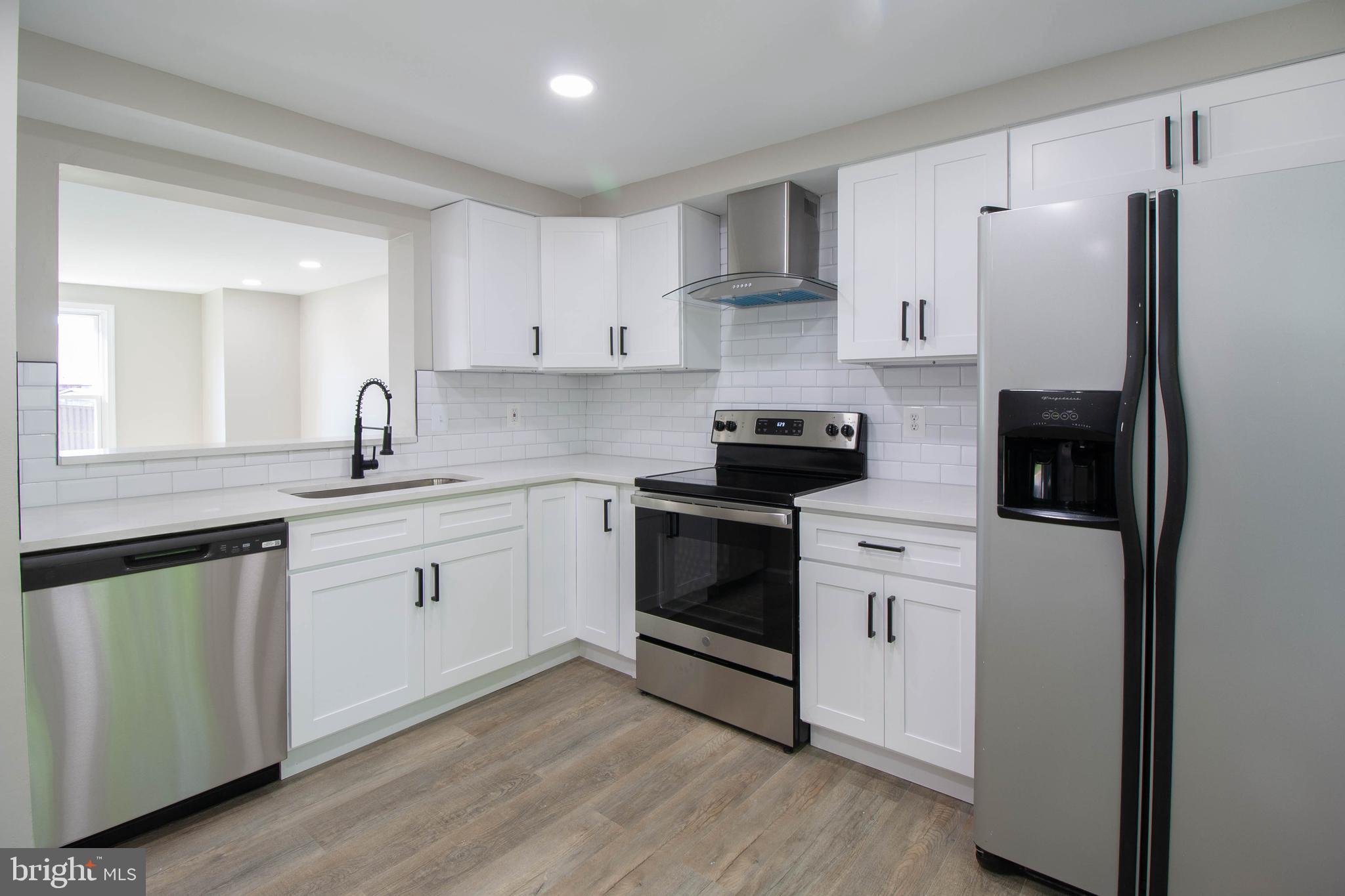 POHICK VILLAGE - Residential Lease