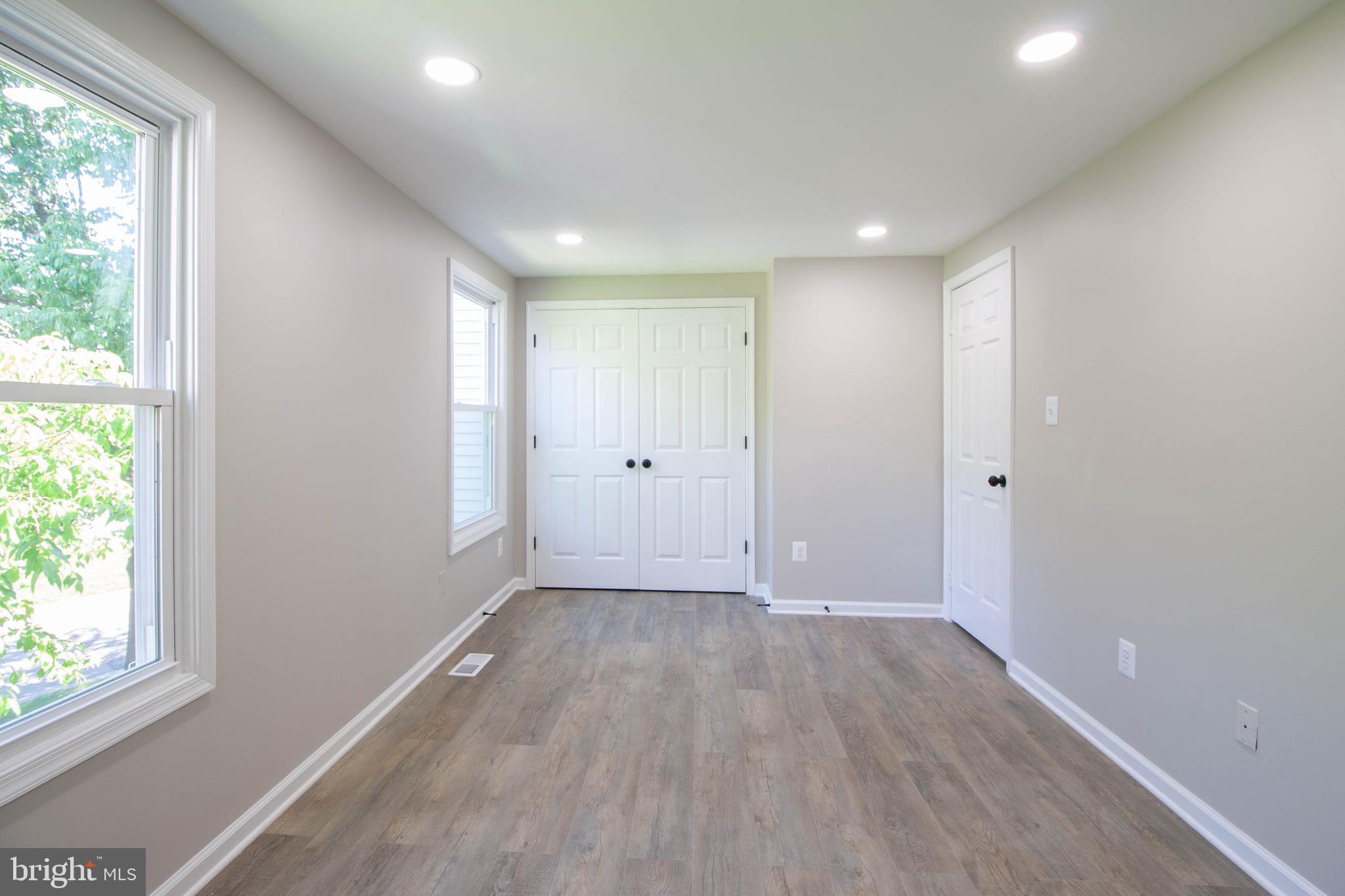 POHICK VILLAGE - Residential Lease