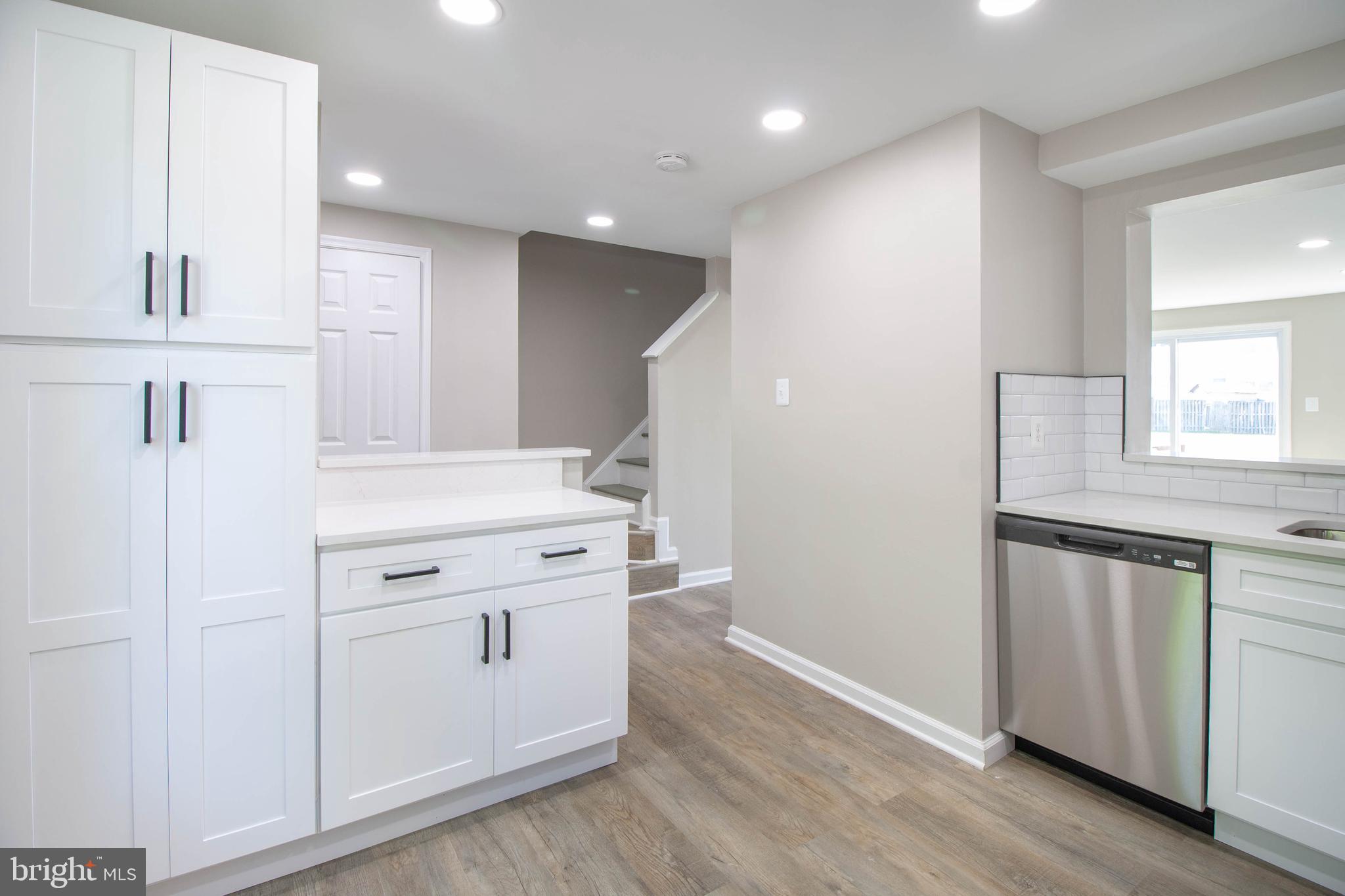 POHICK VILLAGE - Residential Lease