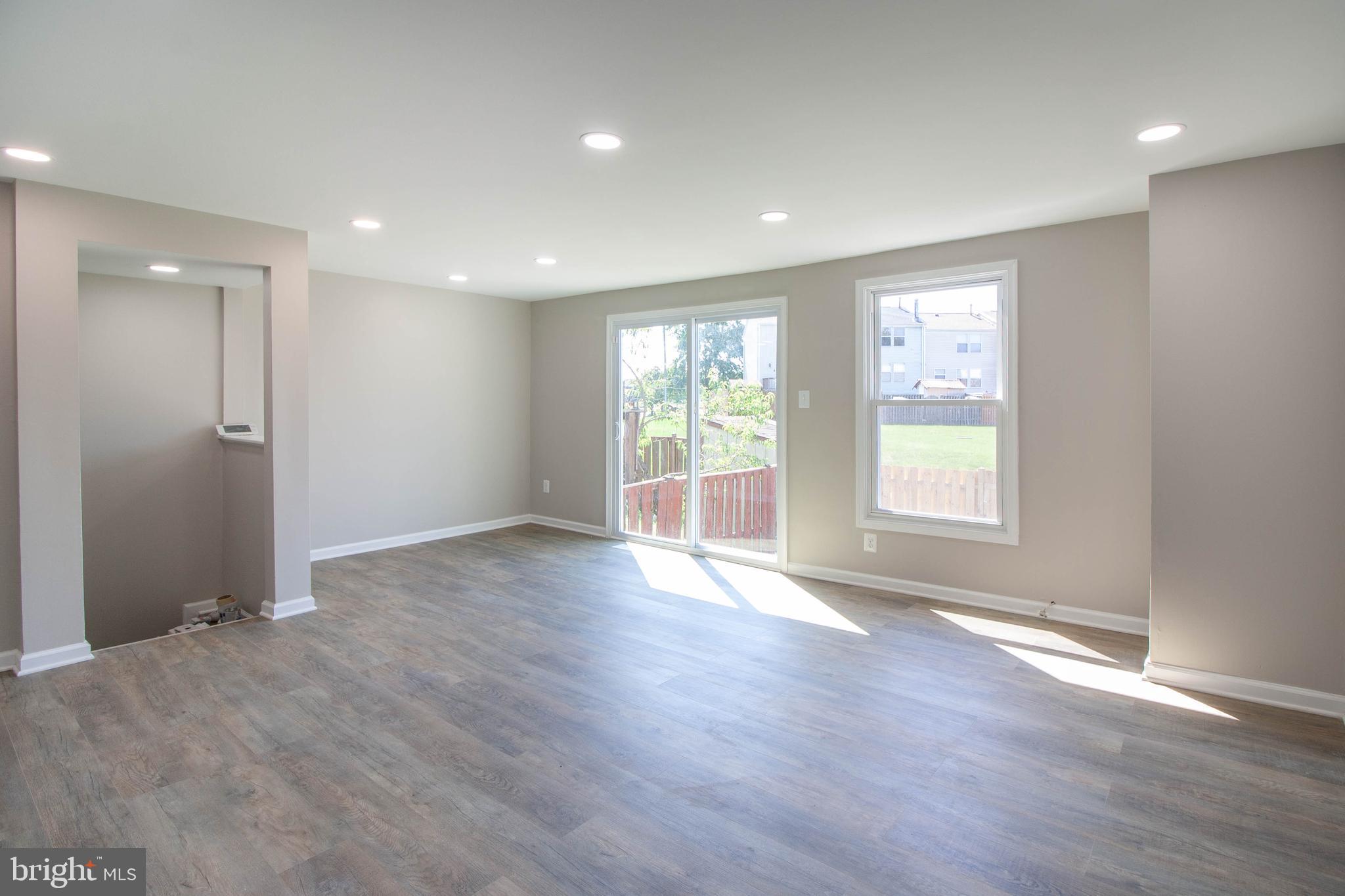 POHICK VILLAGE - Residential Lease