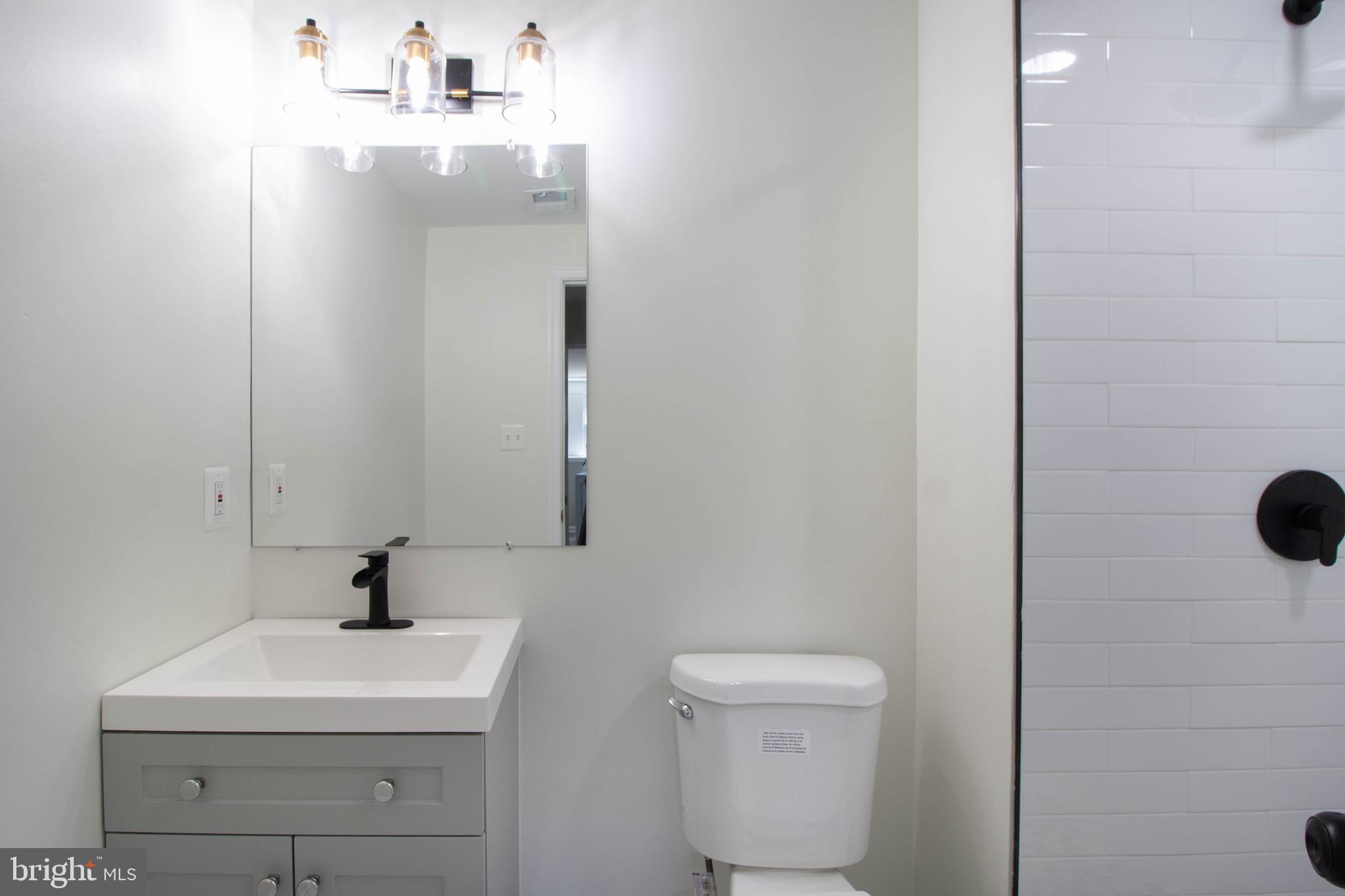 POHICK VILLAGE - Residential Lease