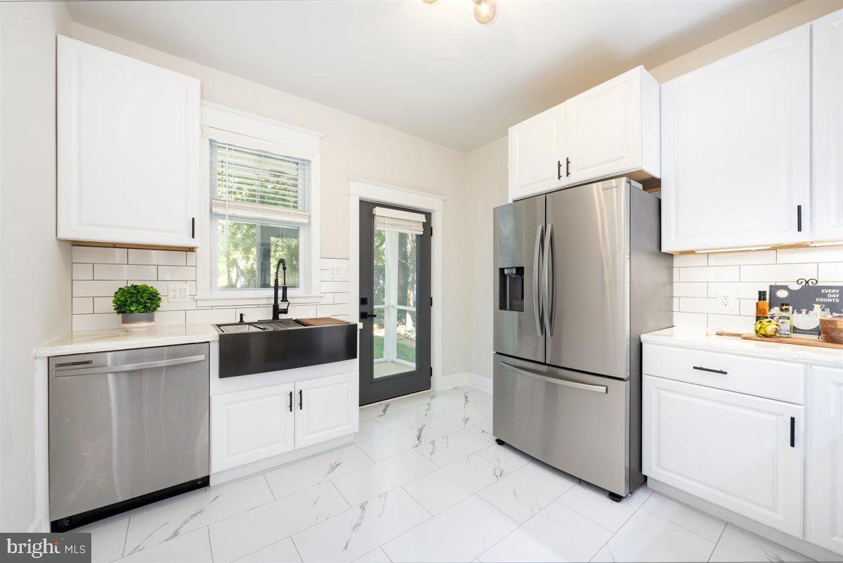 FUNKSTOWN - Residential