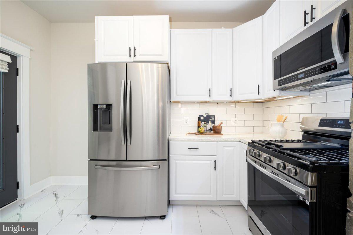 FUNKSTOWN - Residential