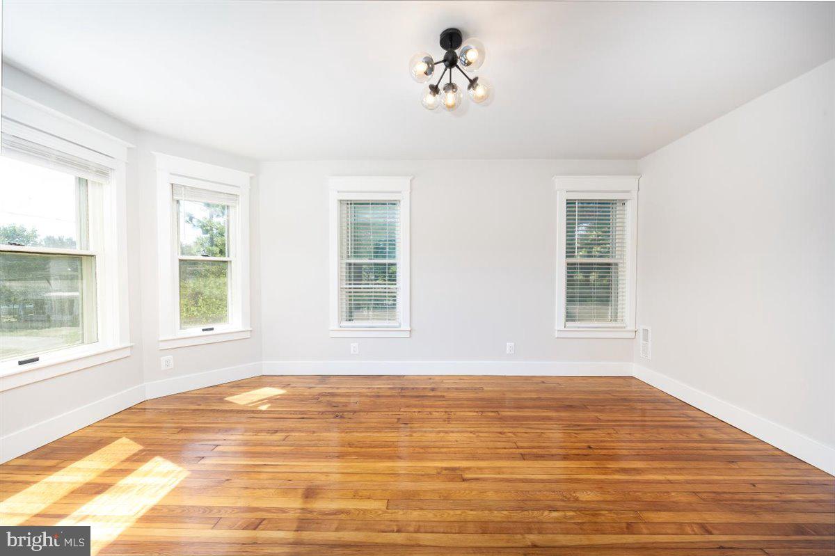 FUNKSTOWN - Residential