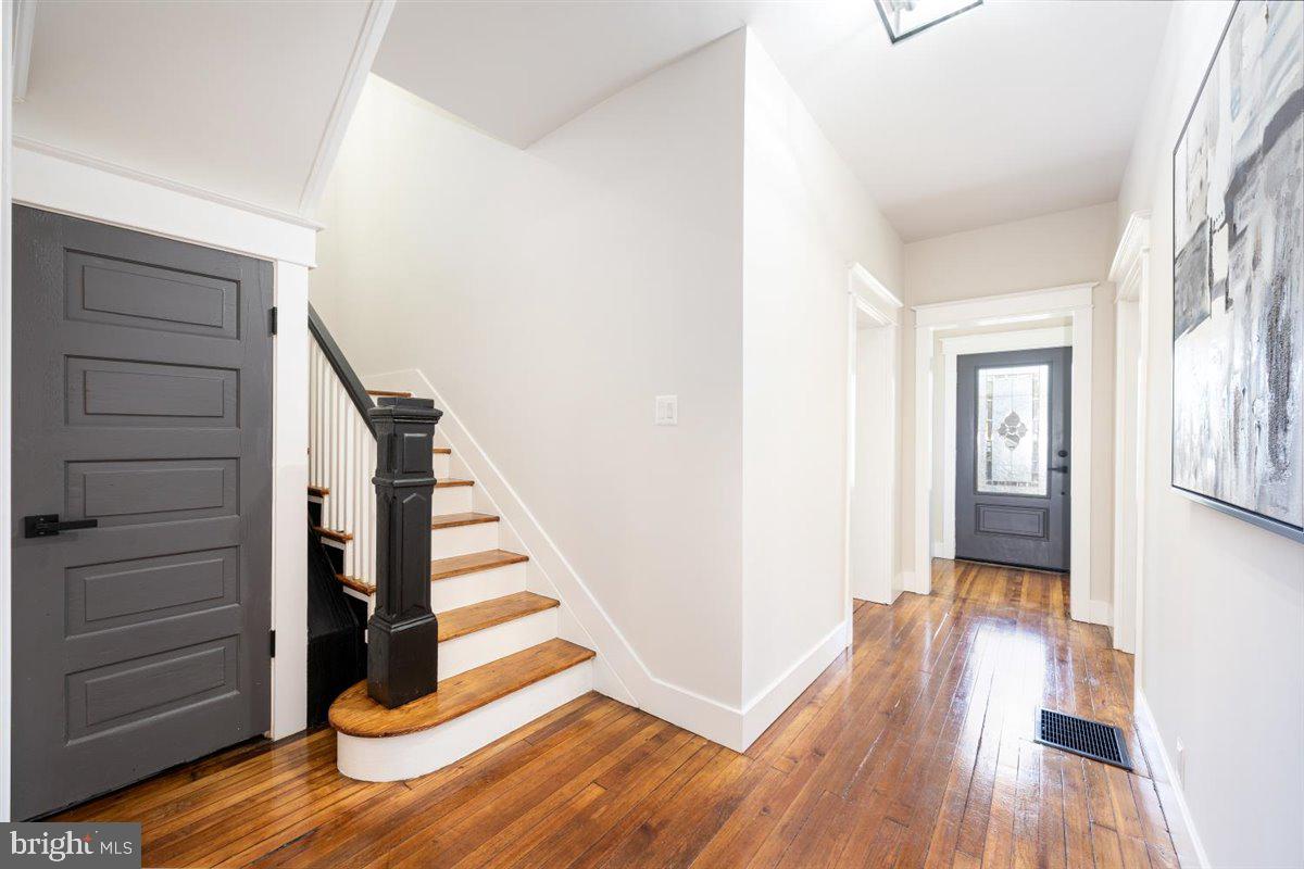 FUNKSTOWN - Residential