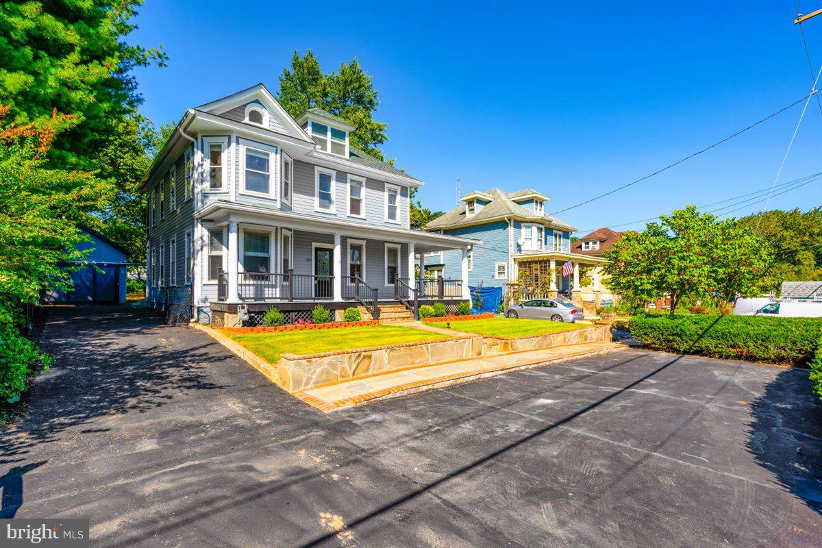 FUNKSTOWN - Residential