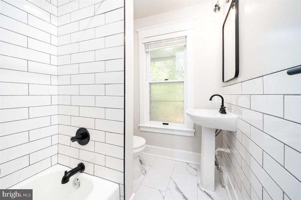 FUNKSTOWN - Residential