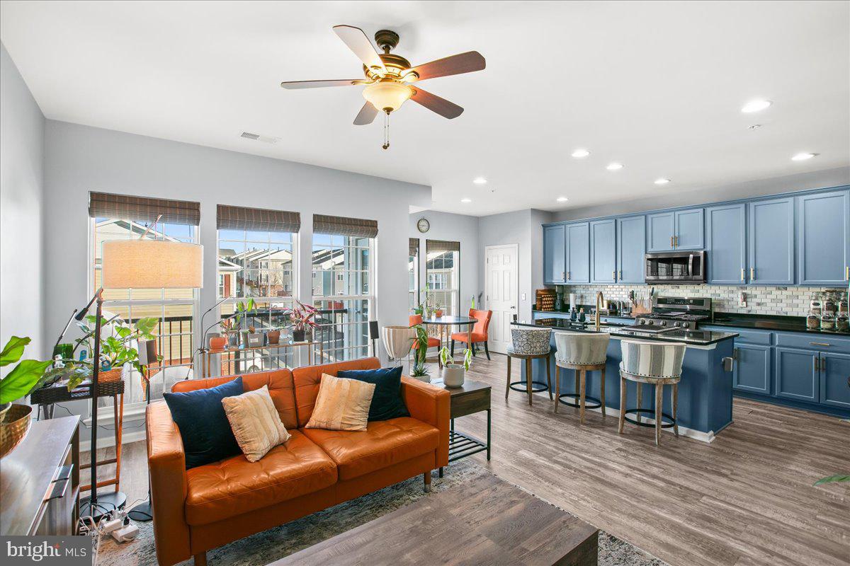 GOOSE CREEK VILLAGE - Residential