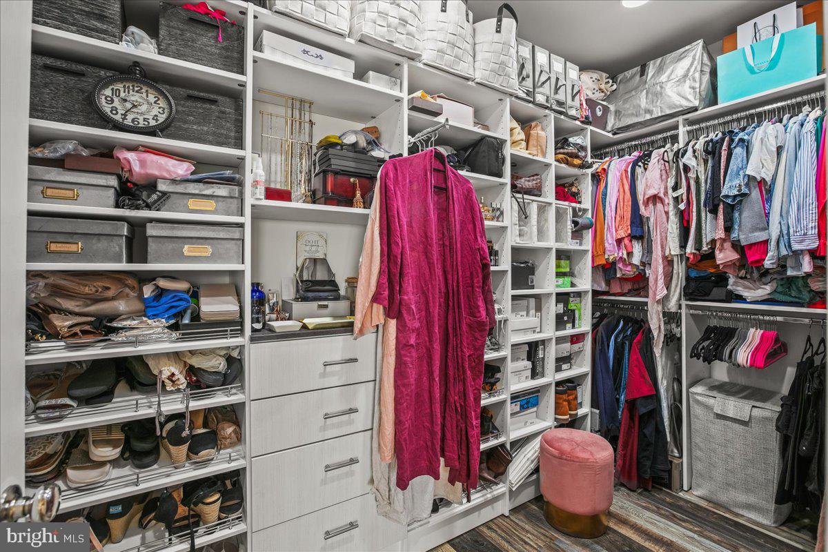 GOOSE CREEK VILLAGE - Residential