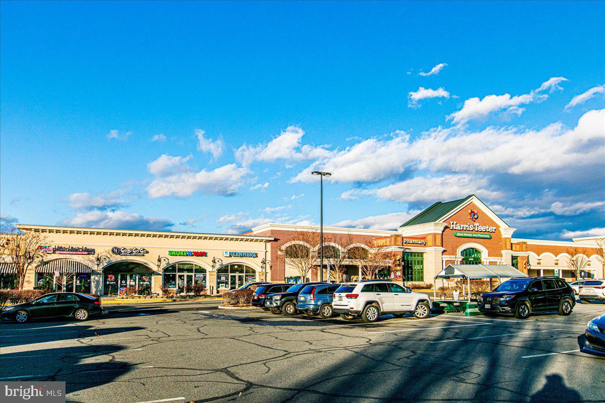 GOOSE CREEK VILLAGE - Residential