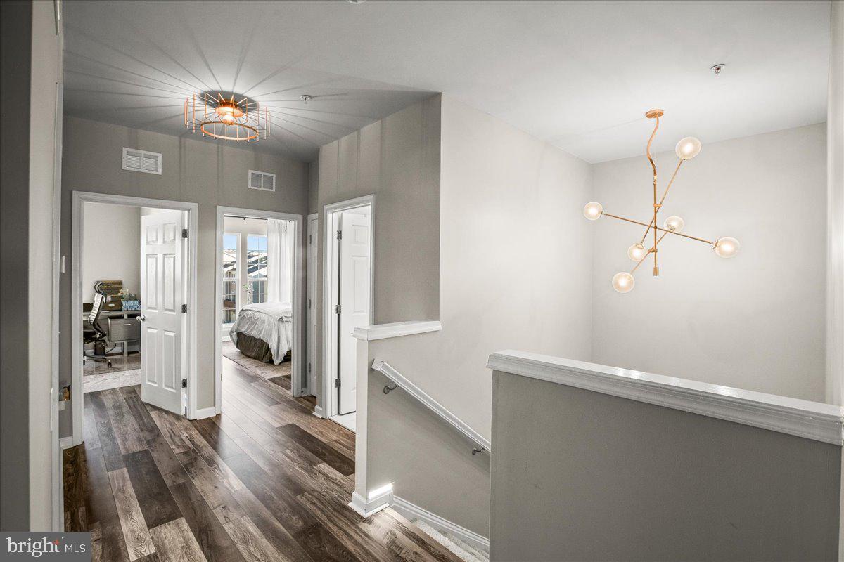 GOOSE CREEK VILLAGE - Residential