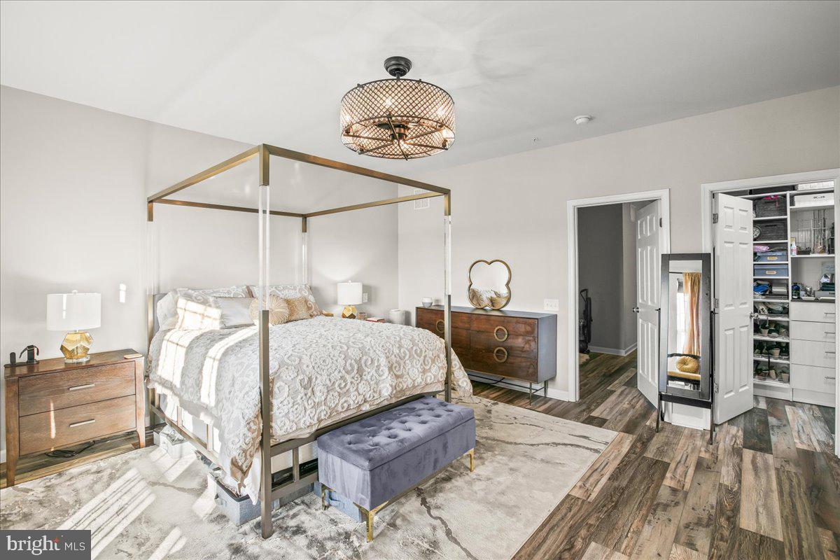 GOOSE CREEK VILLAGE - Residential