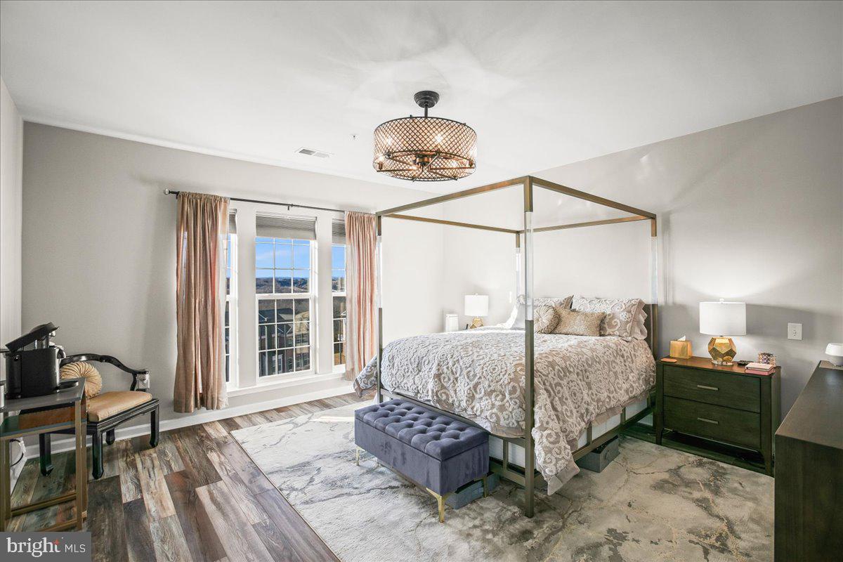 GOOSE CREEK VILLAGE - Residential