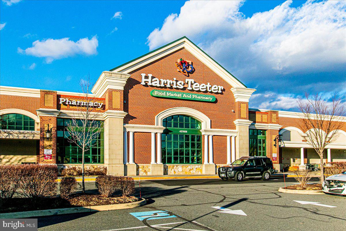 GOOSE CREEK VILLAGE - Residential