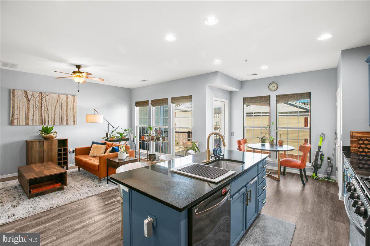 GOOSE CREEK VILLAGE - Residential