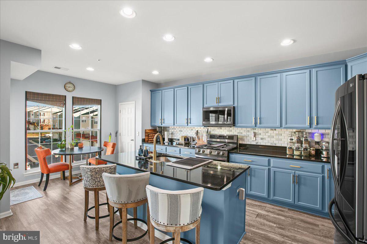 GOOSE CREEK VILLAGE - Residential