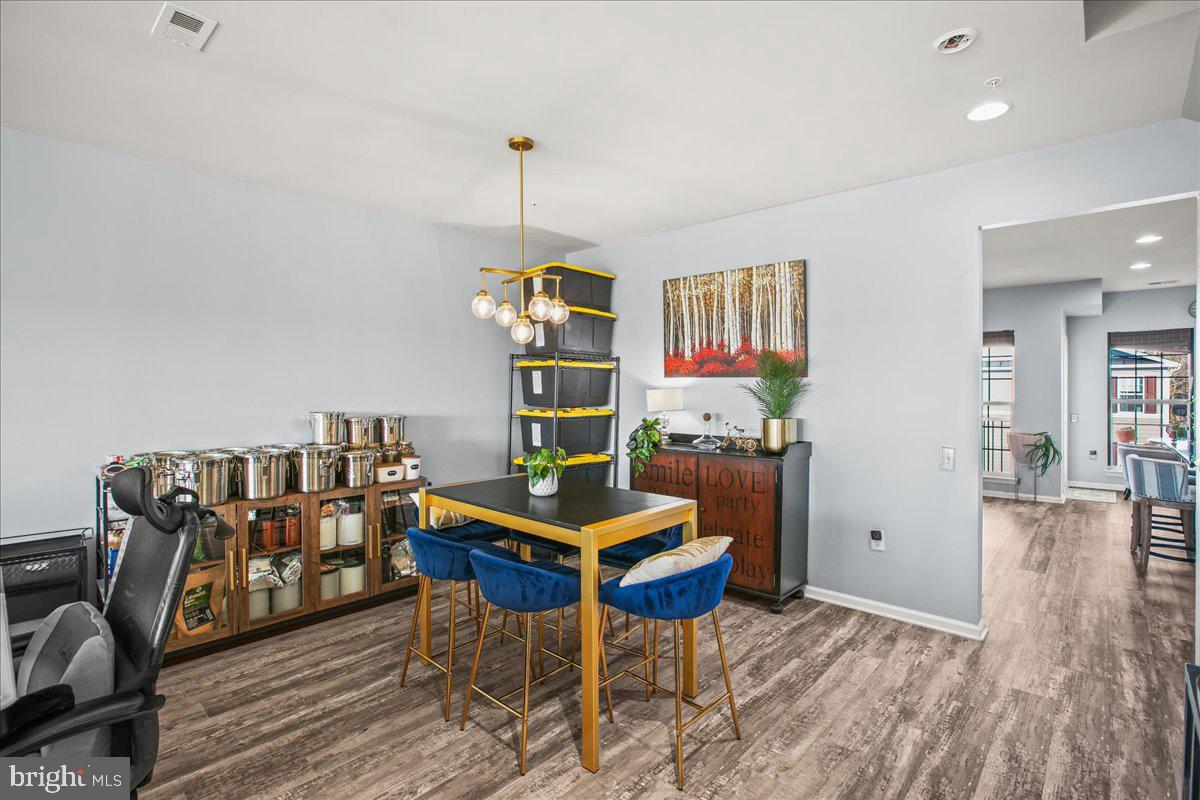 GOOSE CREEK VILLAGE - Residential