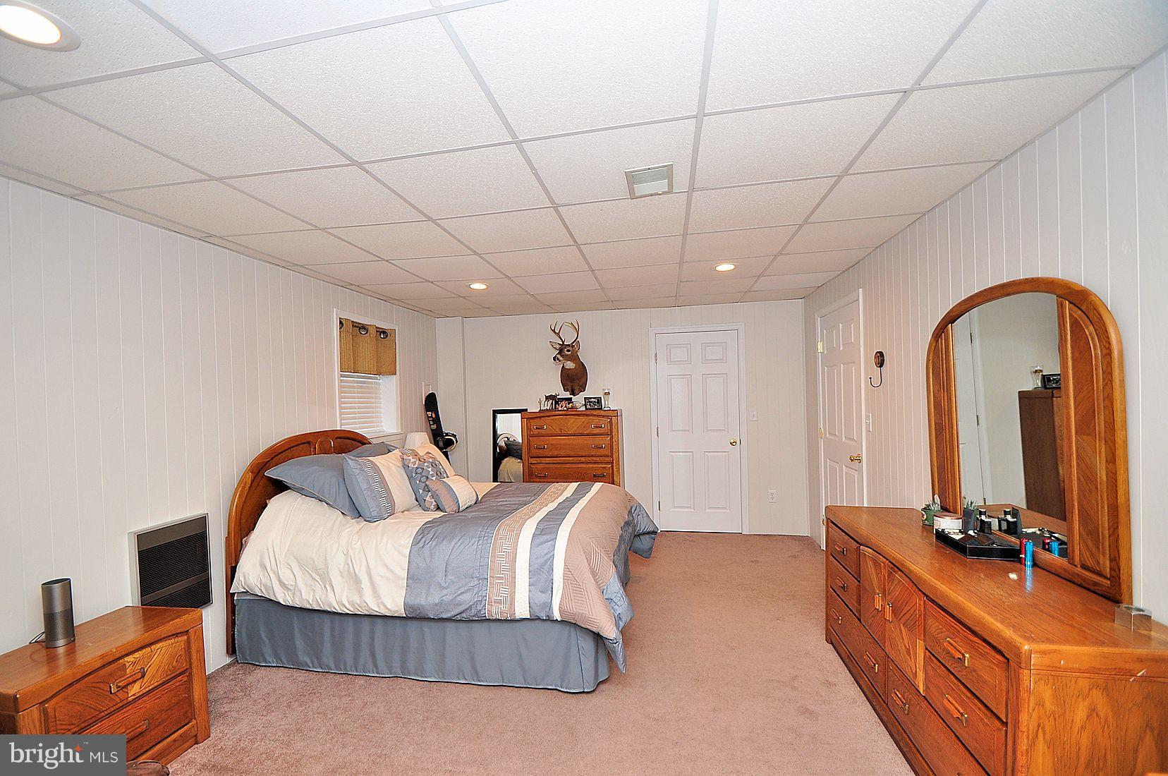 OAK HOLLOW - Residential