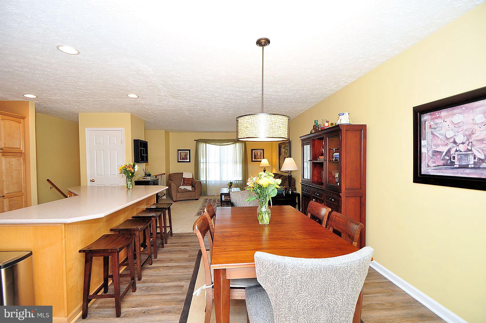 OAK HOLLOW - Residential